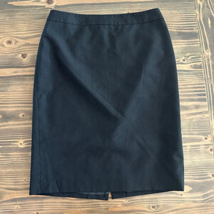 Women’s Ann Taylor Black Pencil Skirt Size 4 Classic Workwear Minimalist